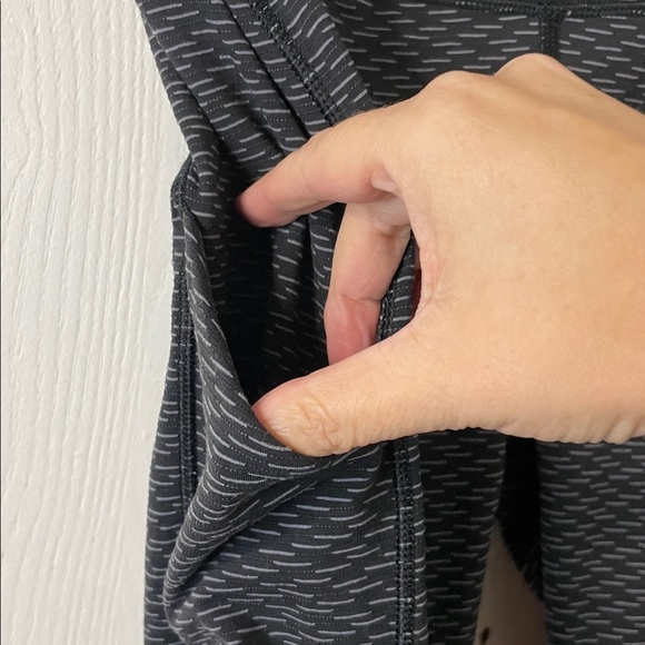 Lululemon Speed Up Tight 28" Score Jacquard Black Luna Size 4 - Picture 10 of 13